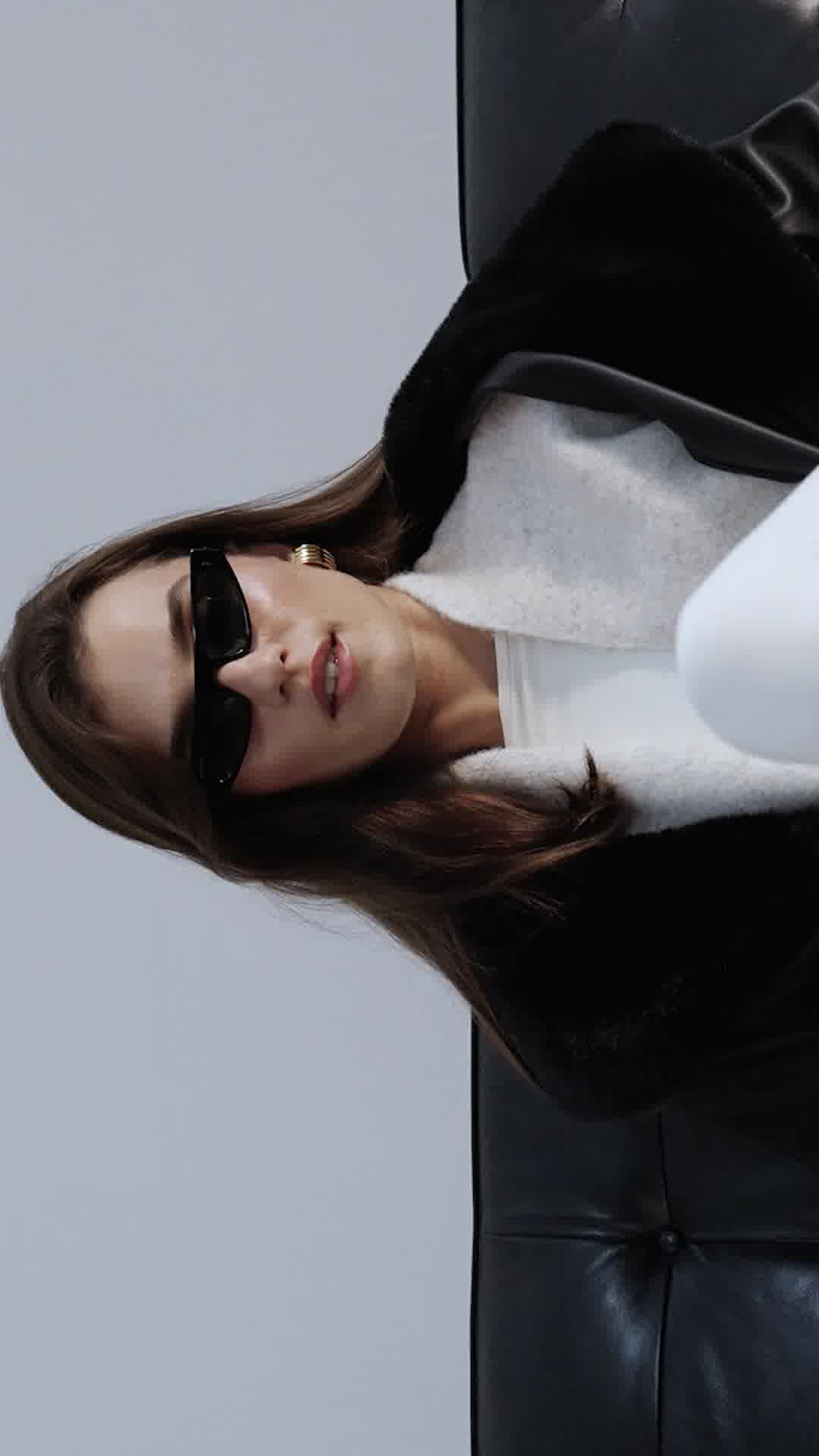 Meshki ad: Wear. Rewear. Style Forever