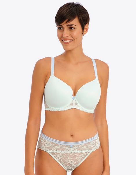 Brastop.com ad: D-K cup bras you love, prices you won’t believe. THE FULLER BUST OUTLET IS…